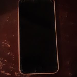 iPhone 6s plus for parts throw me offer